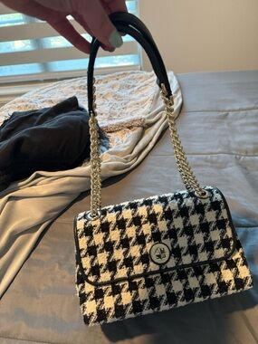 Kate Spade Black & White Houndstooth Chain-Handle Shoulder Bag